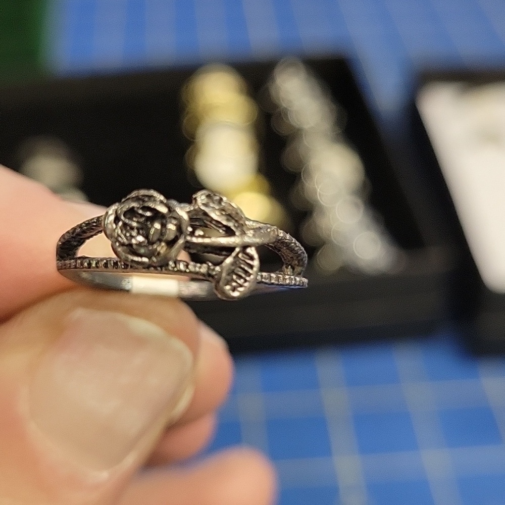 Rose Leaf Pewter Ring